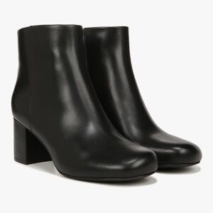 Vionic Sibley black ankle boots
